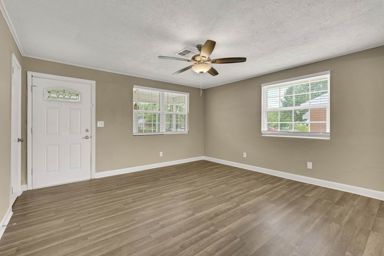 5279 Carder St, Jacksonville photo 9