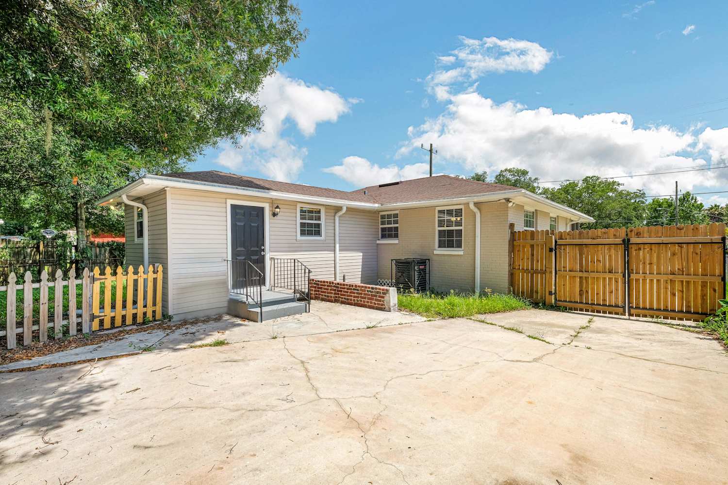 5279 Carder St, Jacksonville photo 23