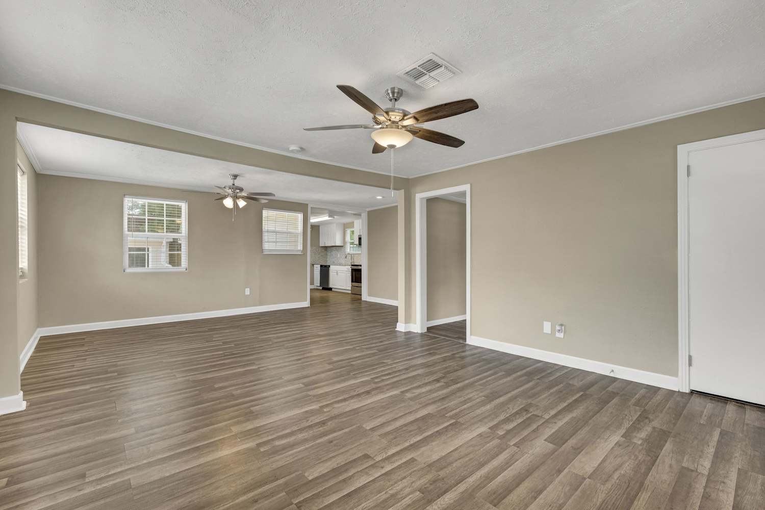 5279 Carder St, Jacksonville photo 7