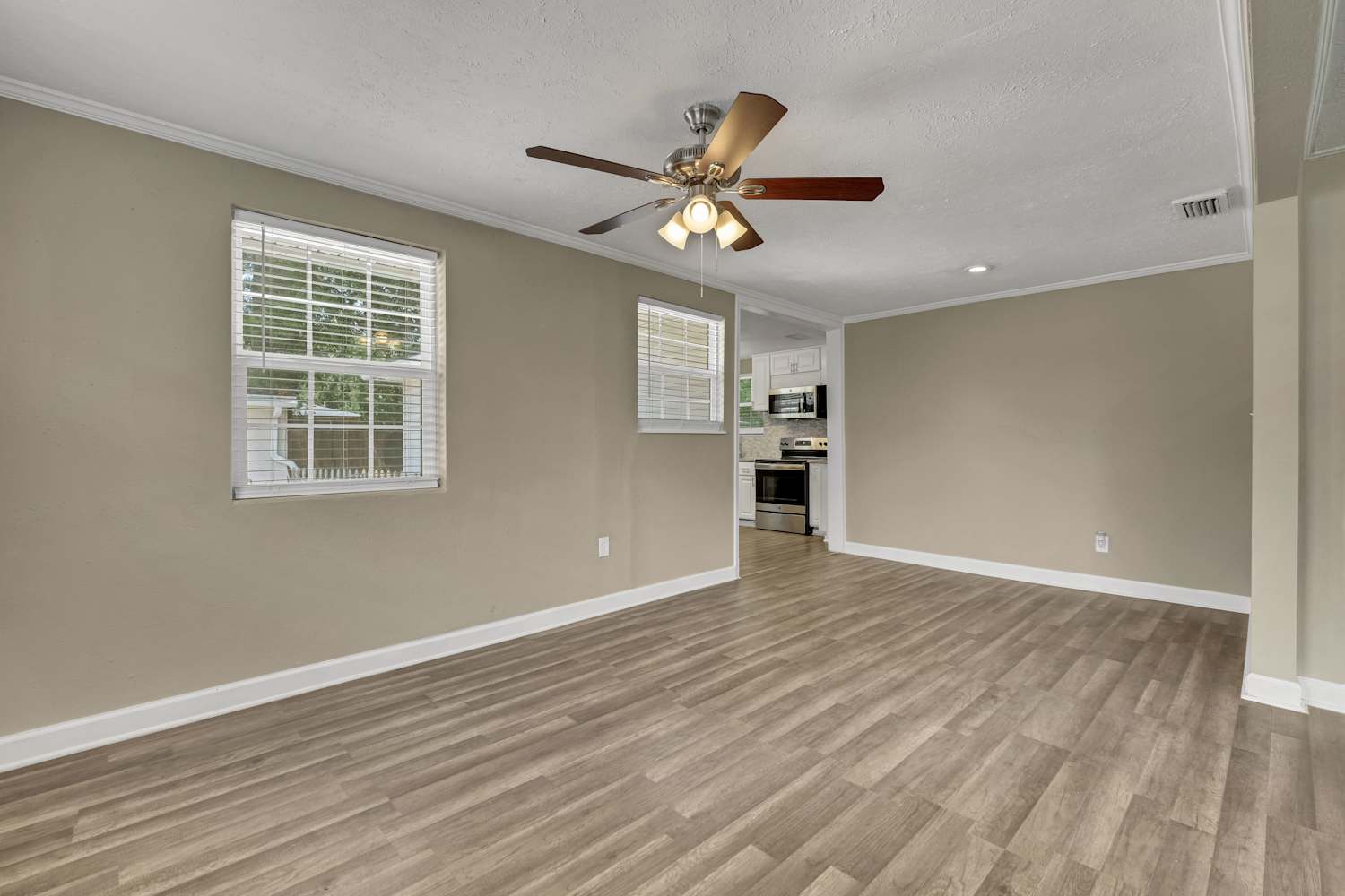 5279 Carder St, Jacksonville photo 10