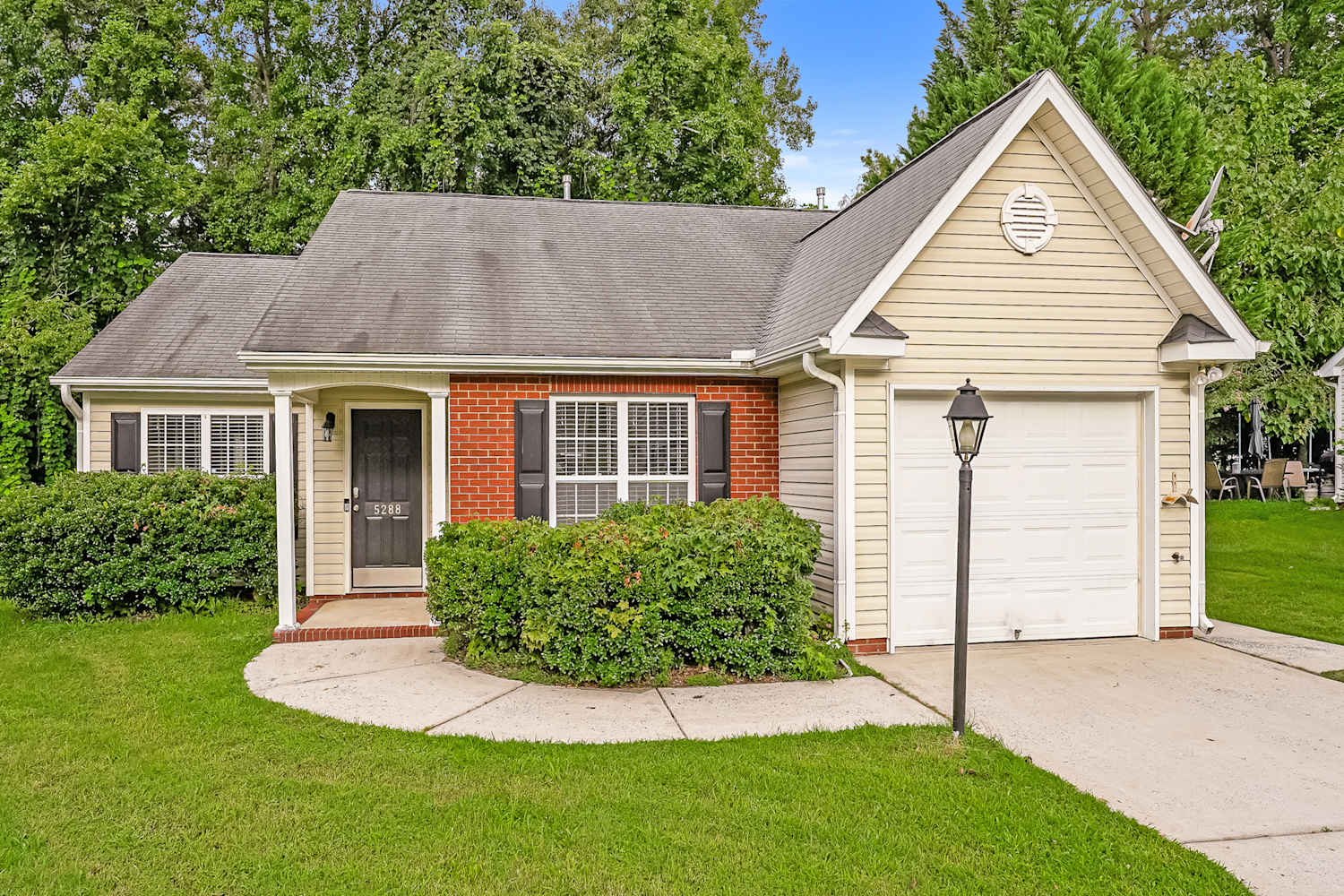 5288 Mount Hope Dr, Winston Salem photo 1