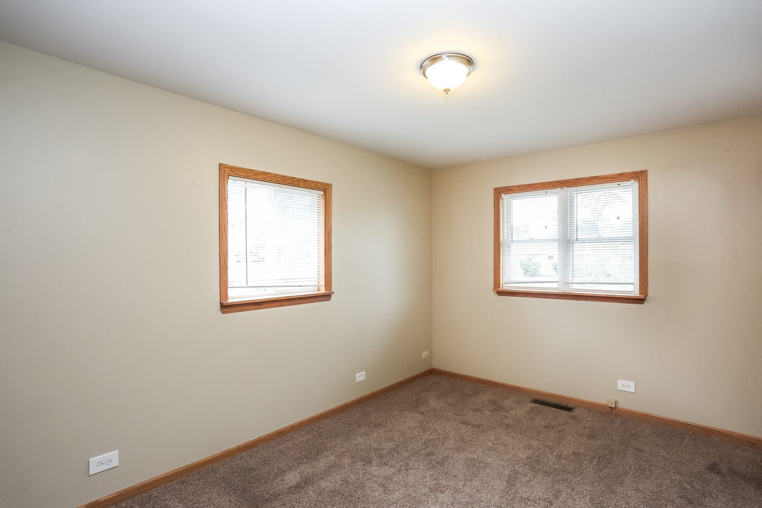 530 Norridge Ln, Hoffman Estates photo 12