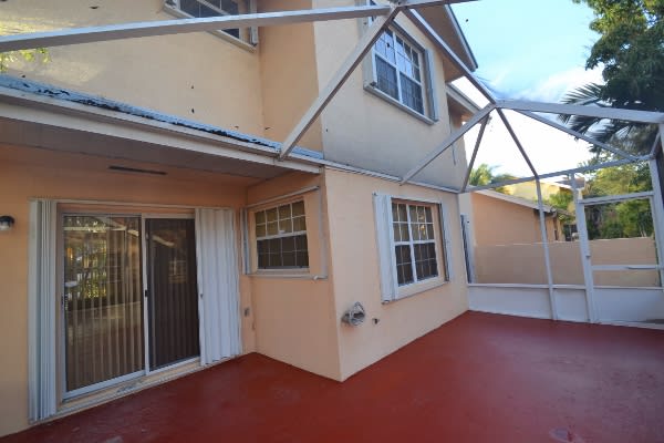 531 NW 207th Ter, Pembroke Pines photo 10