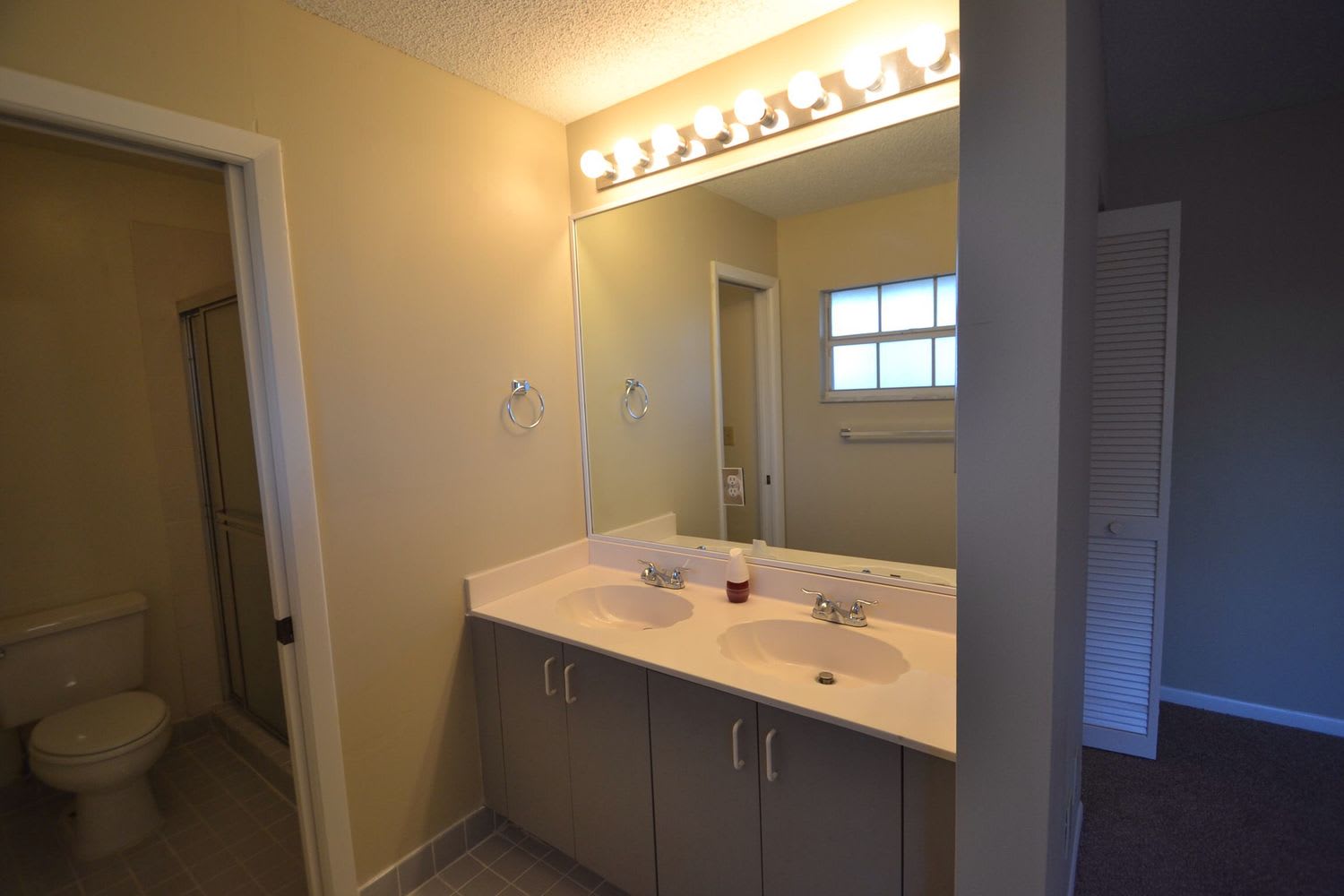 531 NW 207th Ter, Pembroke Pines photo 9