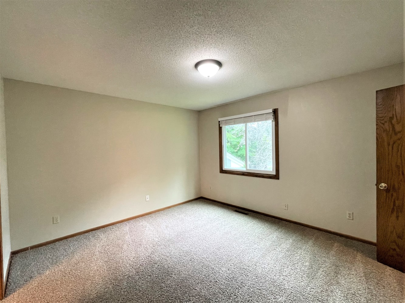 5325 W 140th St, Savage photo 13
