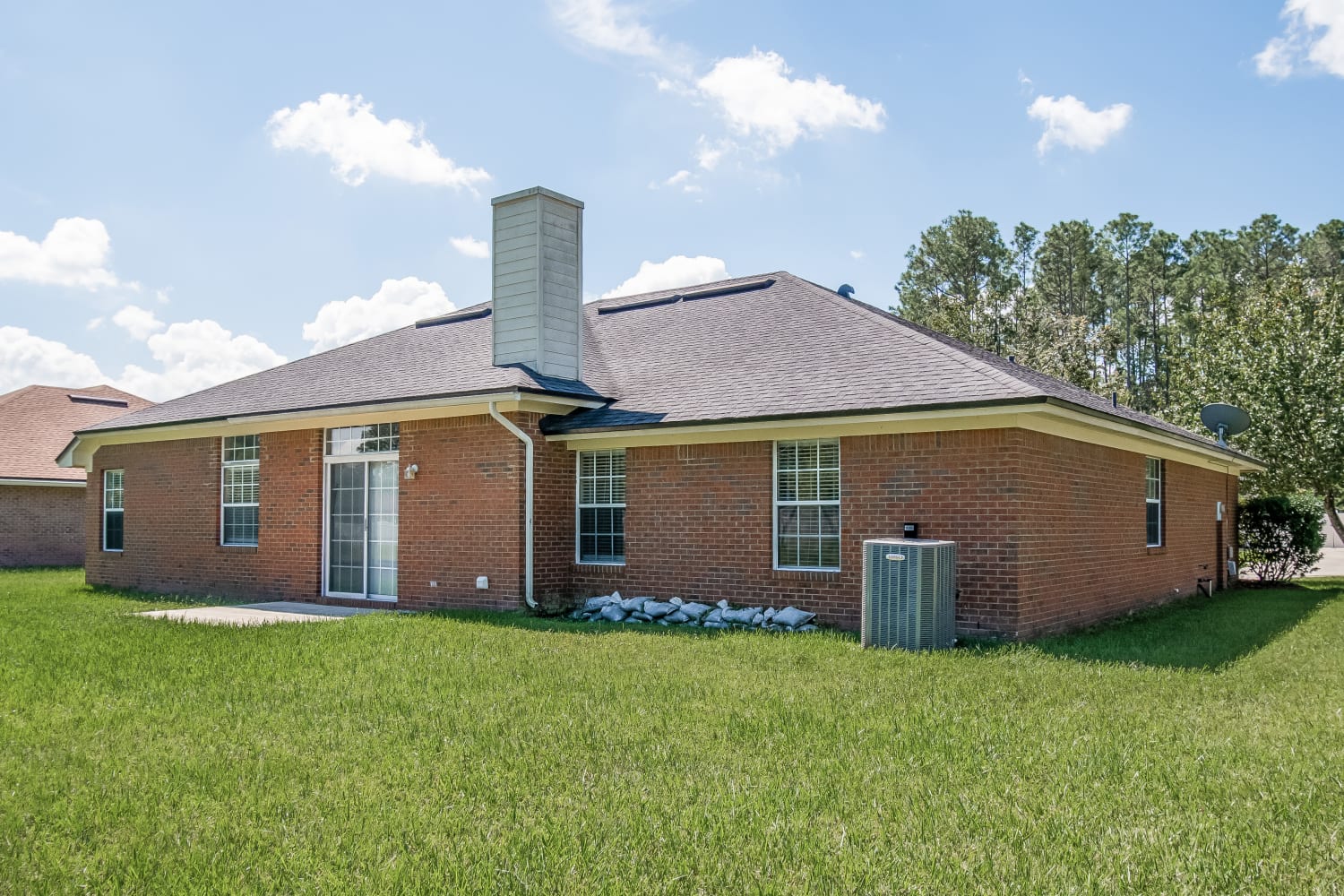 5335 Blue Pacific Dr W, Jacksonville photo 9