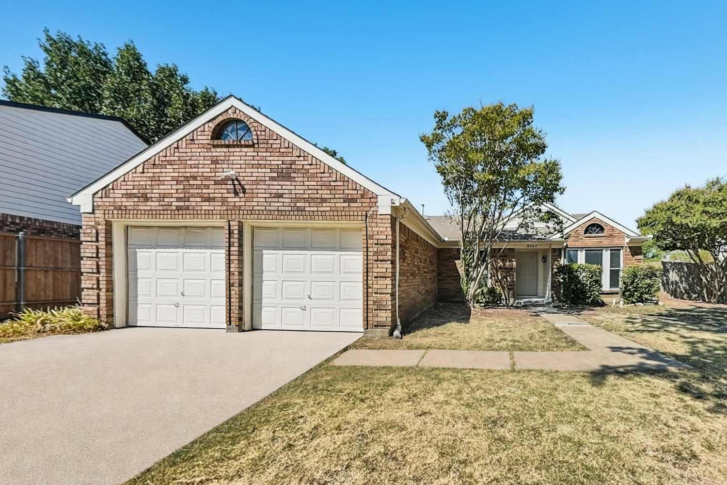 Front of 5345 Colonial Dr, Flower Mound, TX