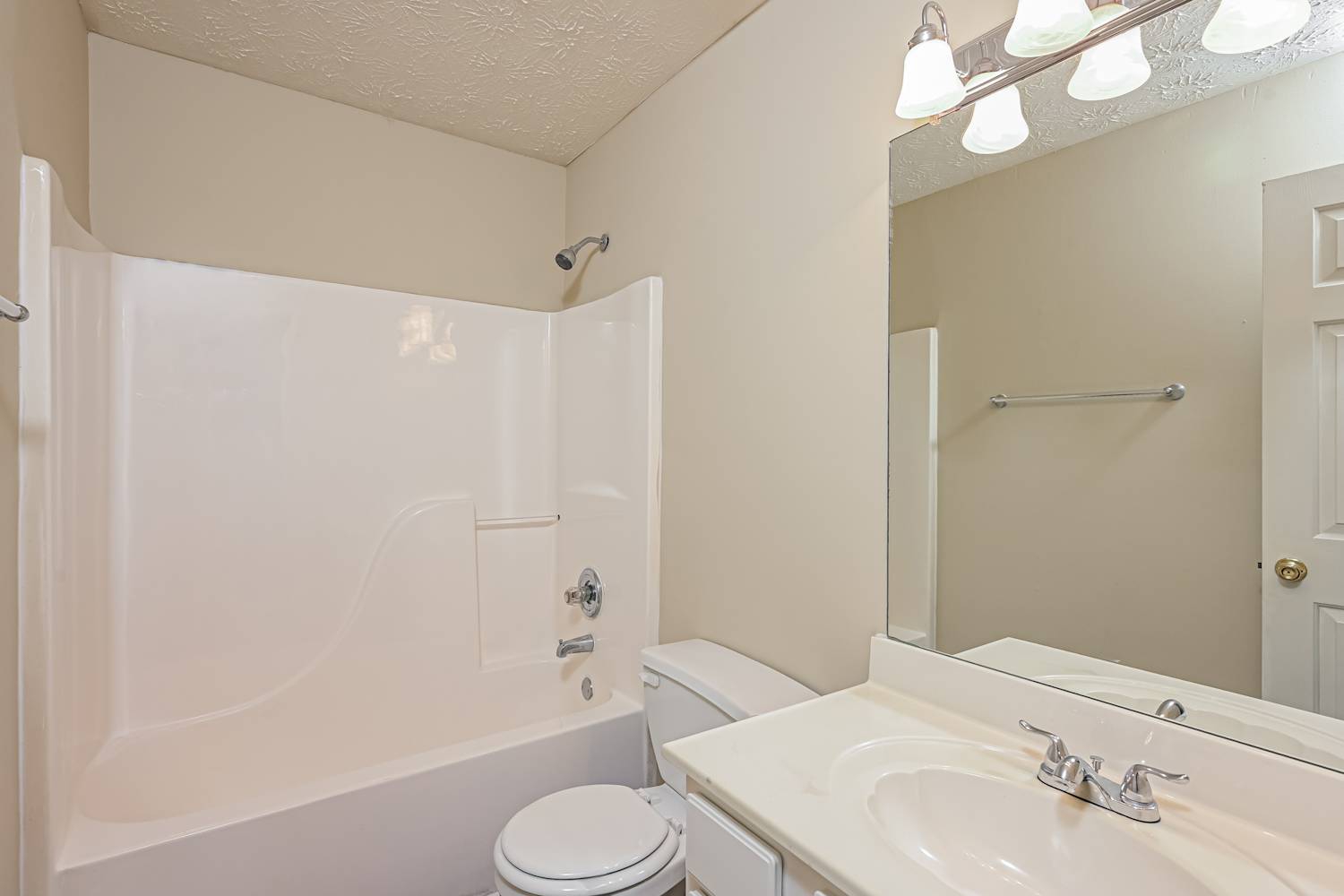 535 Devonshire Walk Dr, Suwanee photo 15