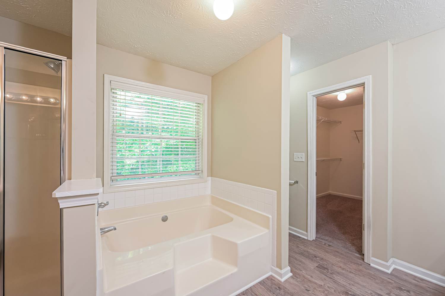 535 Devonshire Walk Dr, Suwanee photo 13