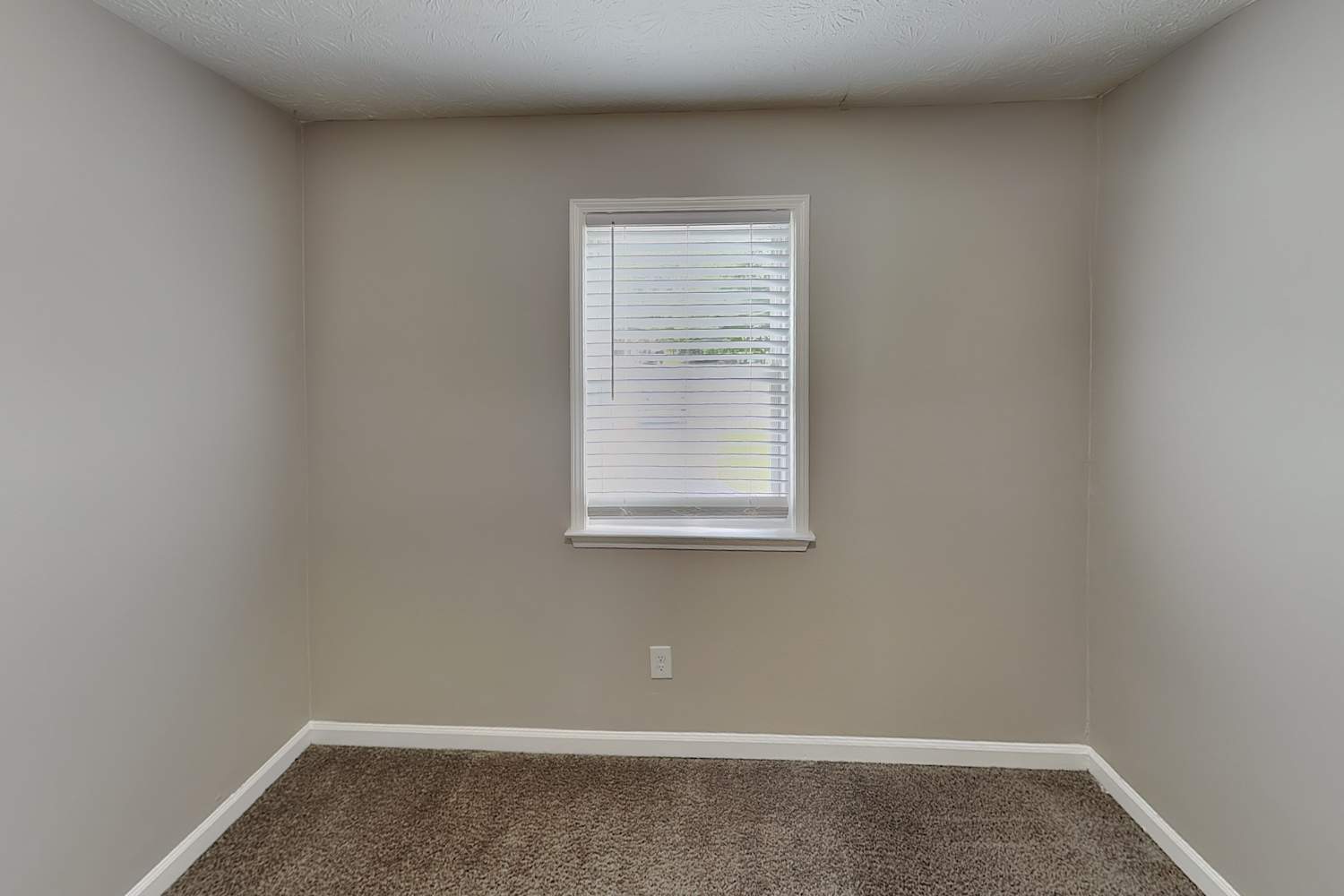 535 Zachary Ct, Stone Mountain photo 13