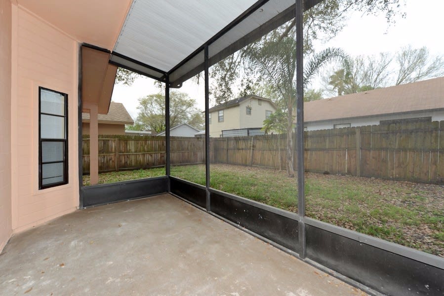 5422 Friarsway Dr, Tampa photo 12