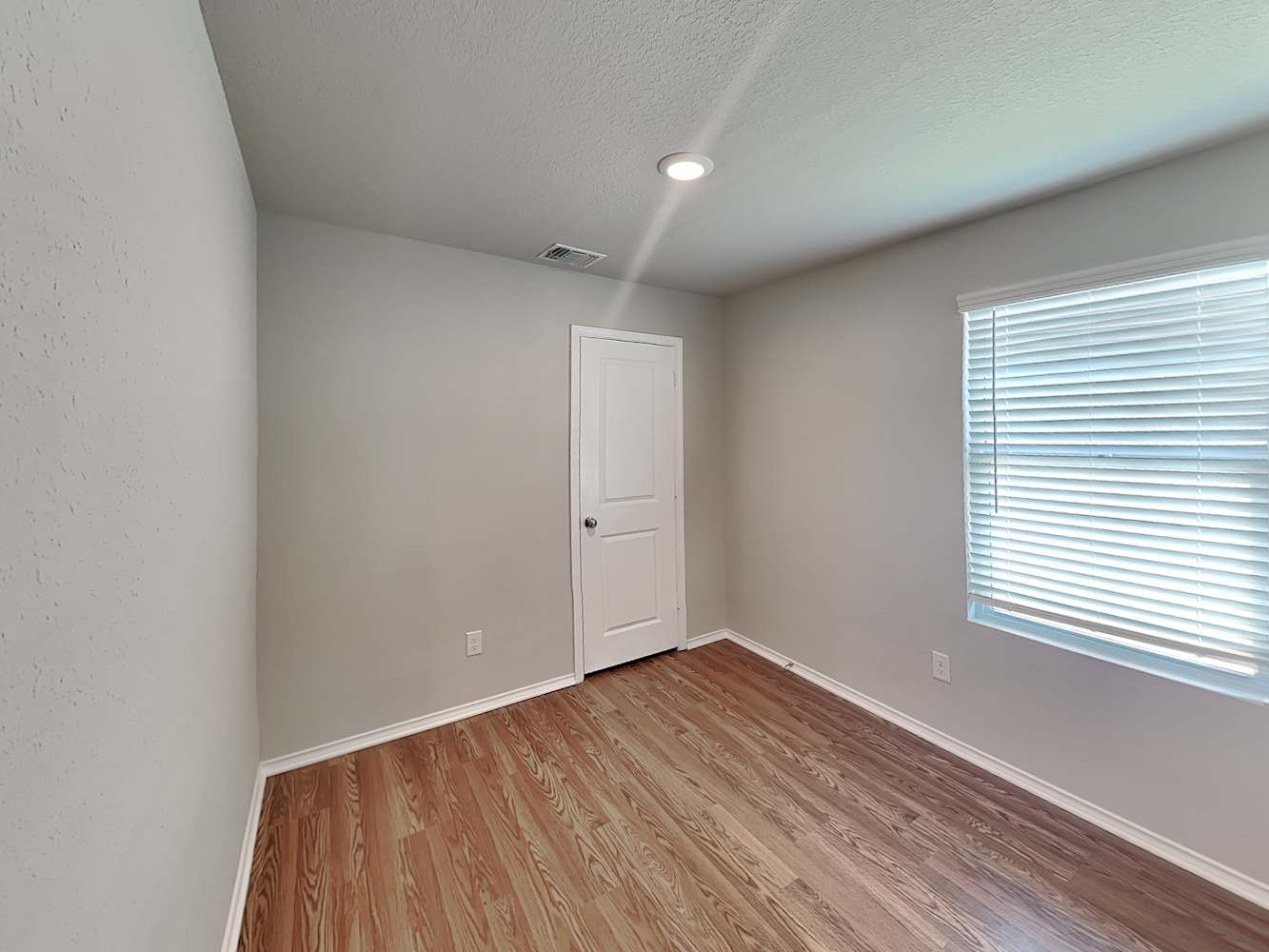 5445 Verdugos Pl, San Antonio photo 12