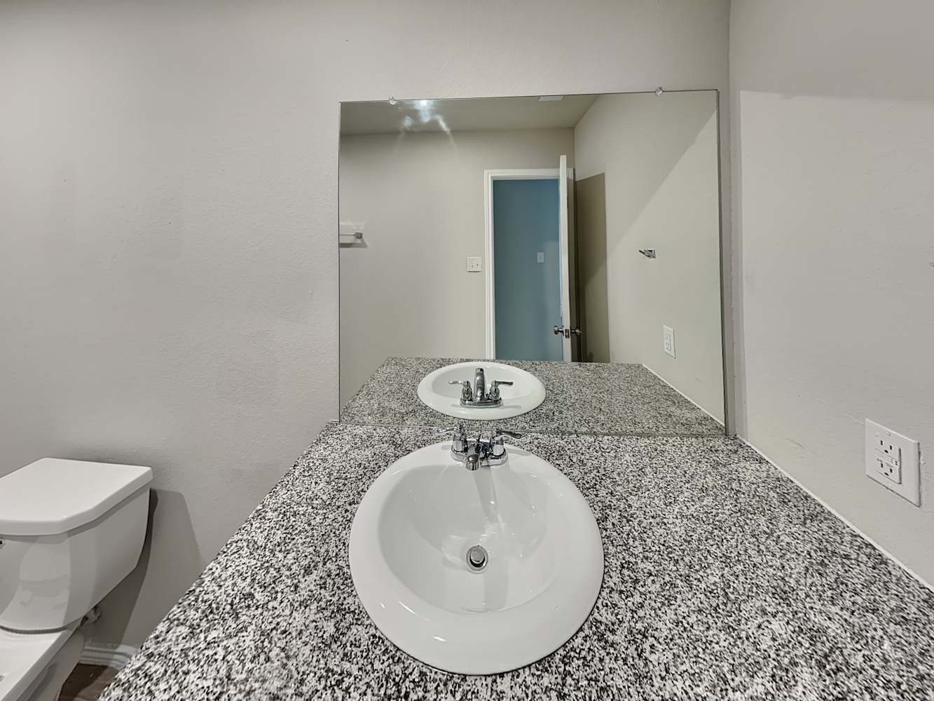 5449 Verdugos Pl, San Antonio photo 22