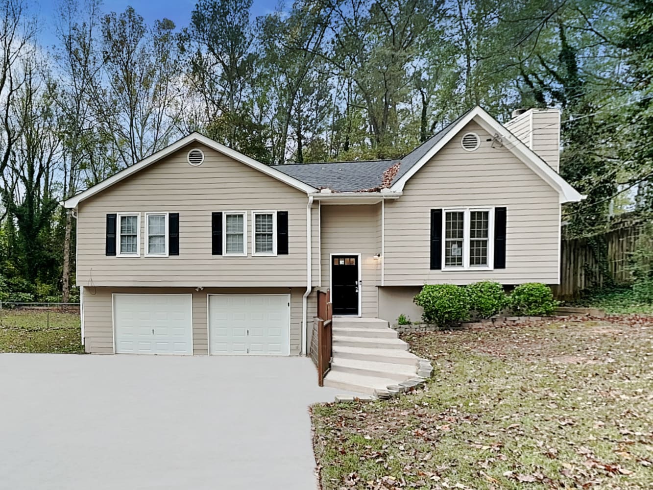 Front of 5451 Ledford Dr, Austell, GA