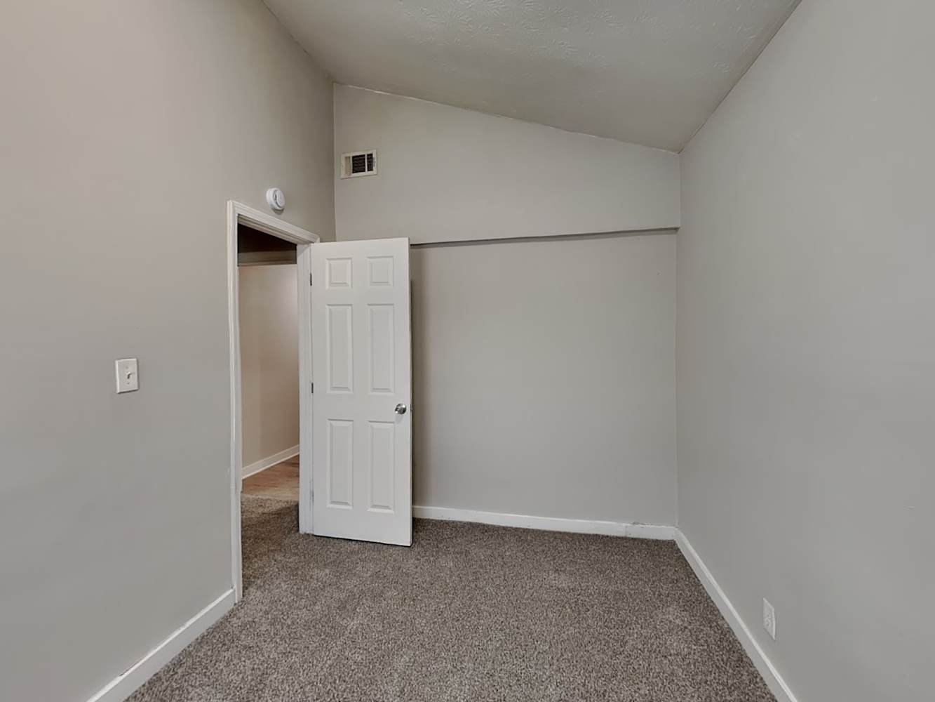 547 Rustic Rd, Stockbridge photo 17