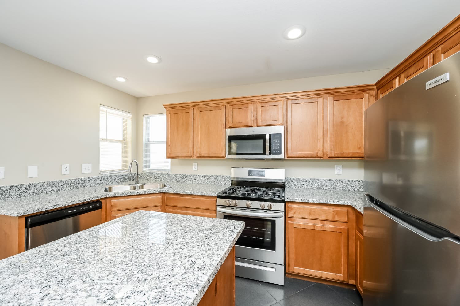 5487 Caprock Canyon Avenue, Las Vegas photo 8