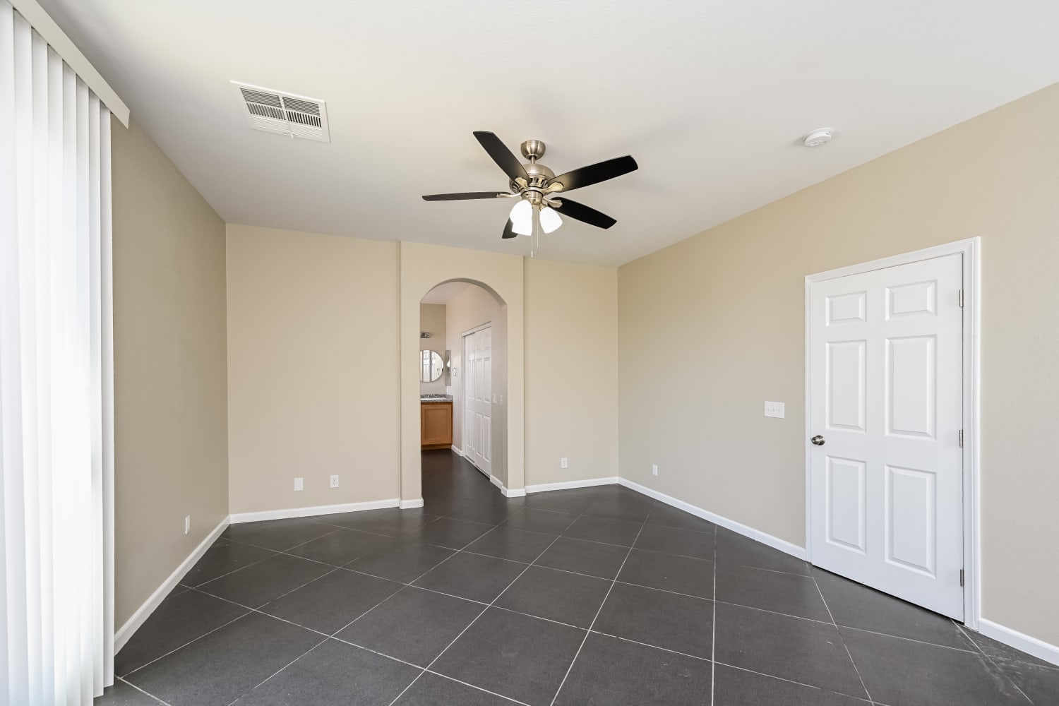 5487 Caprock Canyon Avenue, Las Vegas photo 9