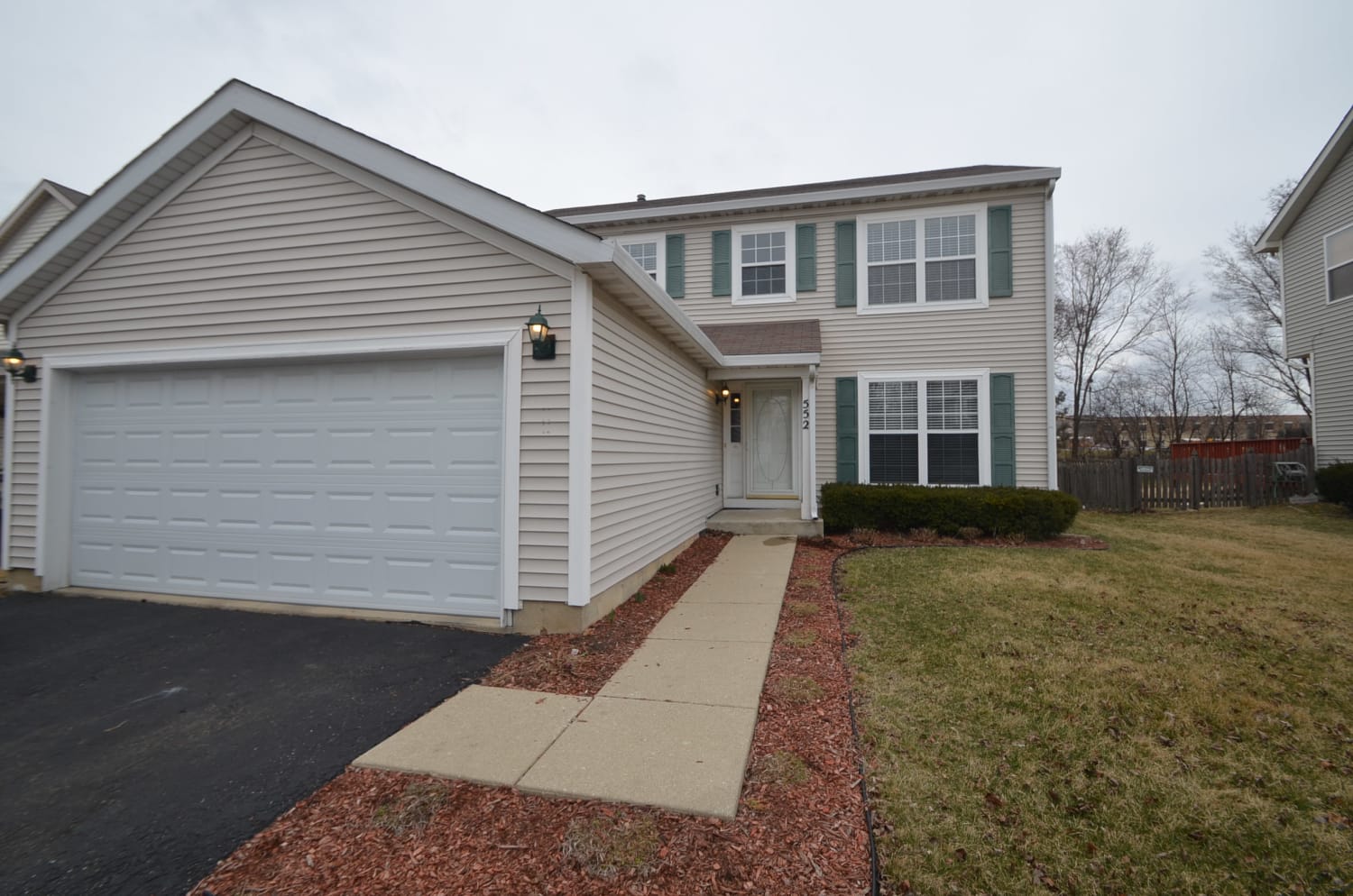 Front of 552 Alcott Ln, Bolingbrook, IL