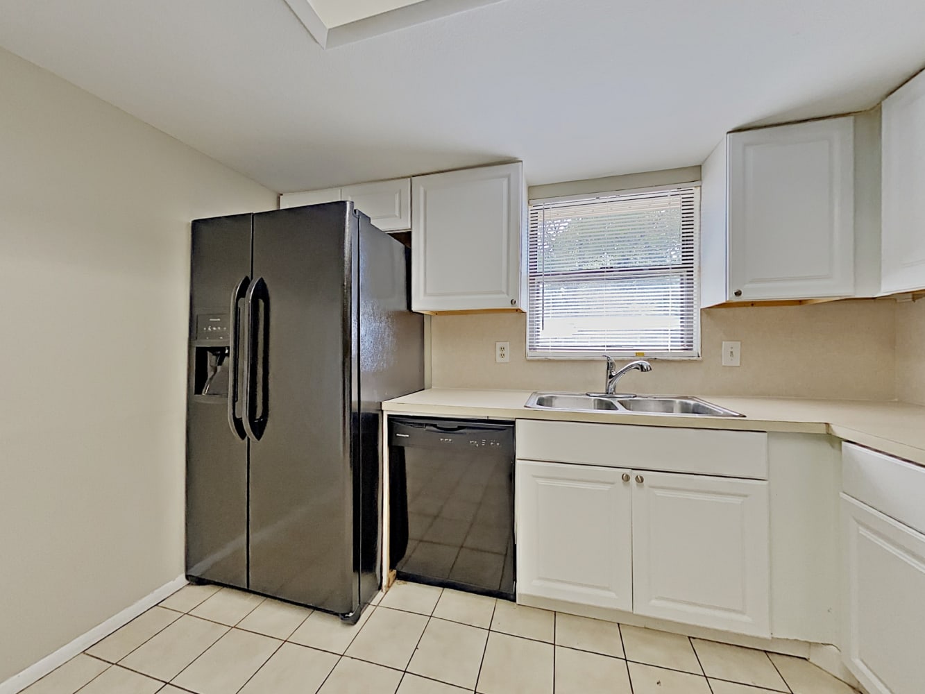 555 Freeport Ave N, Saint Petersburg photo 6
