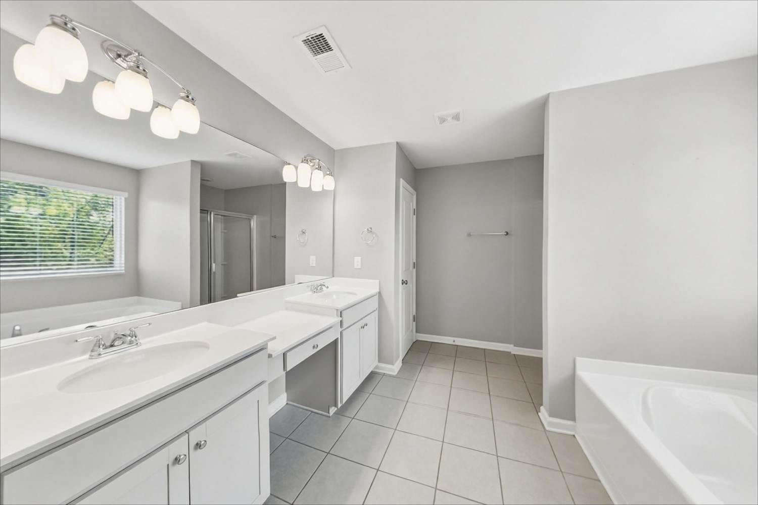 555 S Fortune Way, Dallas photo 12