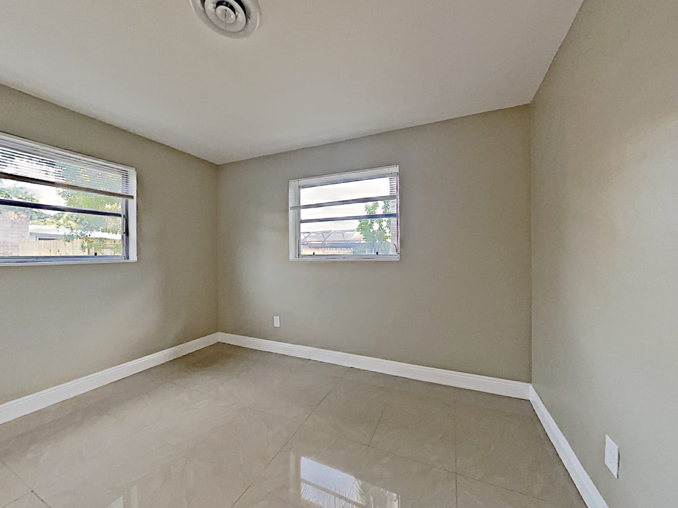 5560 SW 7th Ct, Margate photo 11