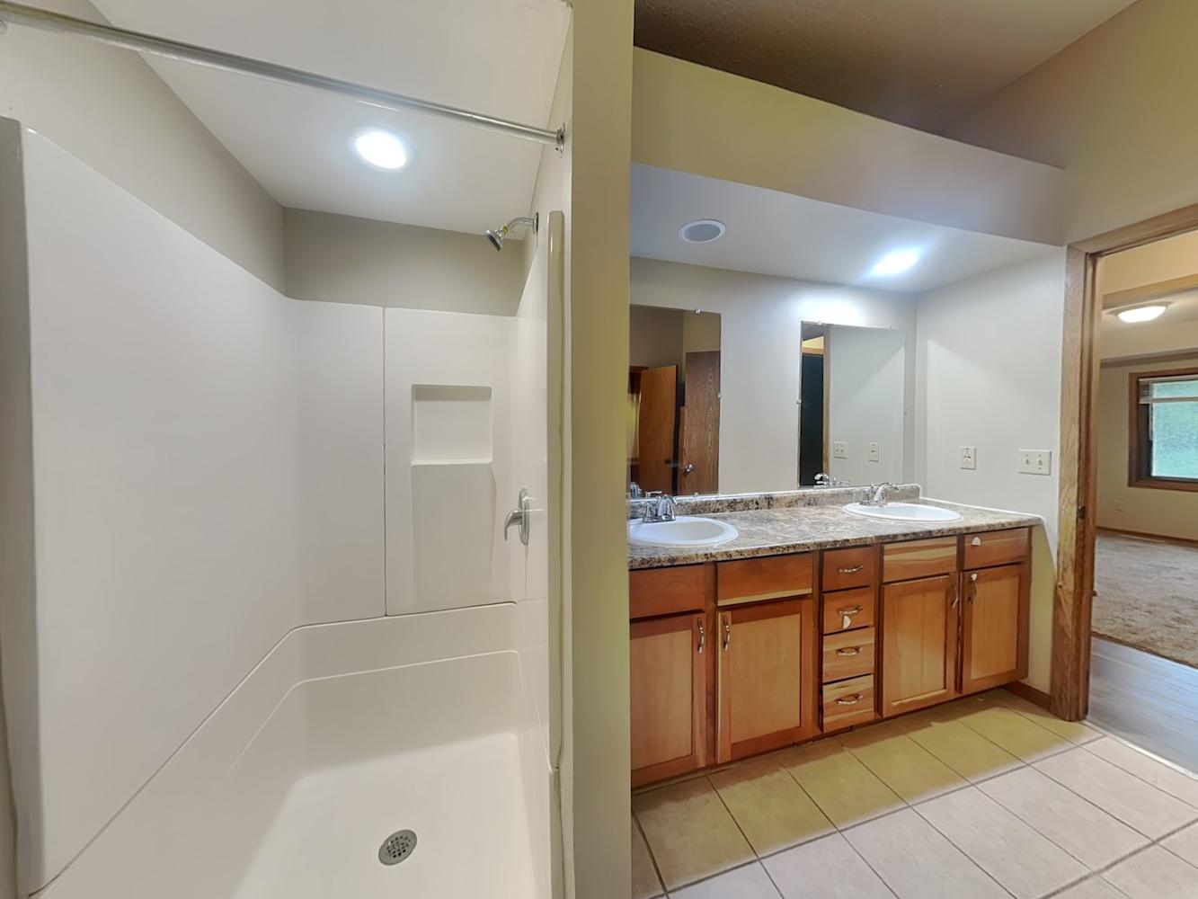 5565 Knoll Dr, Shoreview photo 16