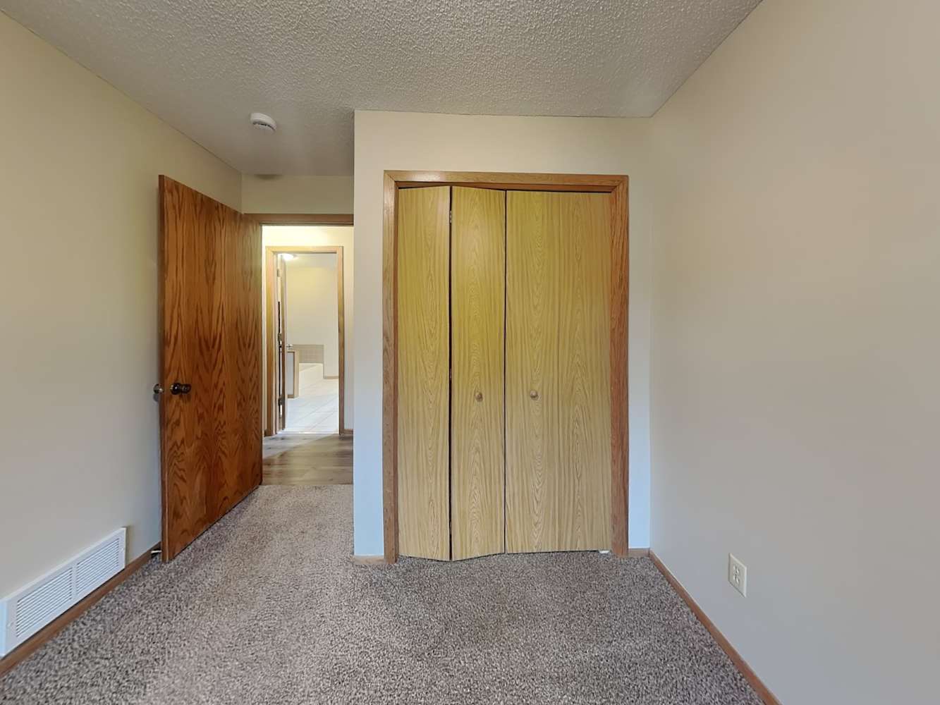 5565 Knoll Dr, Shoreview photo 13