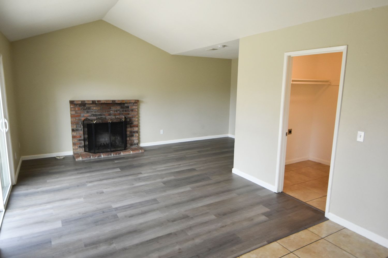 560 E Wigeon Way, Suisun City photo 3