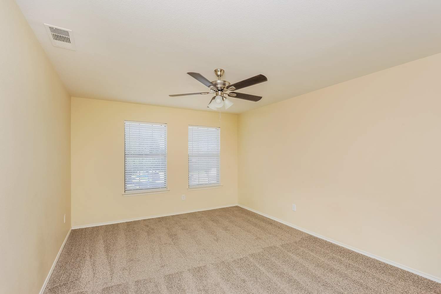 5601 Desert Willow Ct, Fort Worth photo 13
