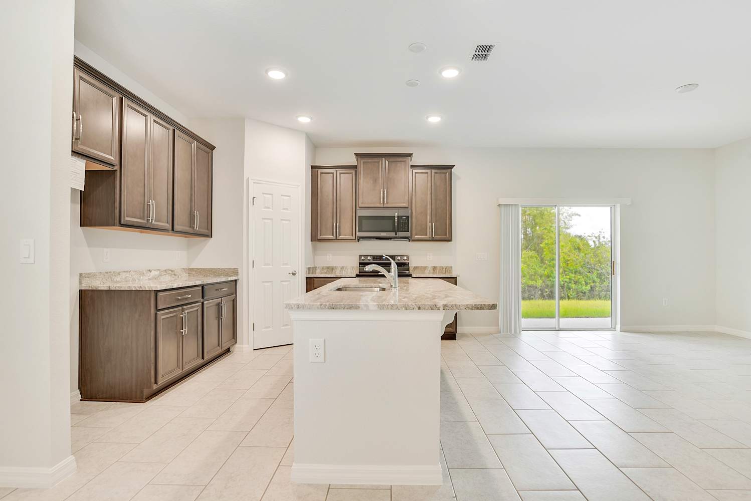5625 Beggs Rd, St. Cloud photo 7