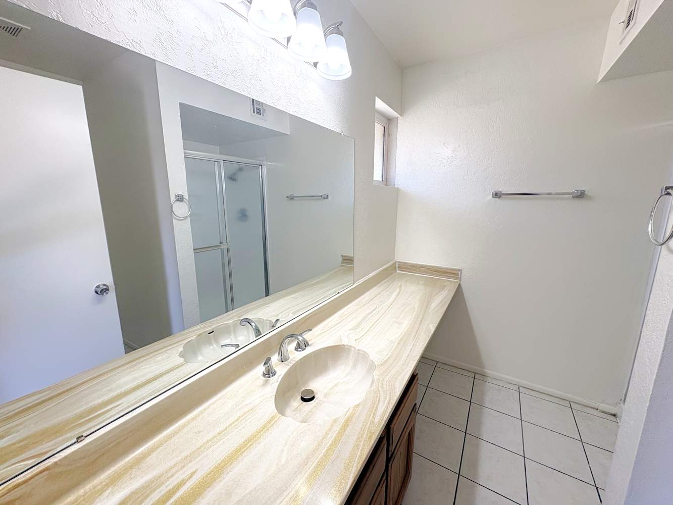5634 W Altadena Ave, Glendale photo 14