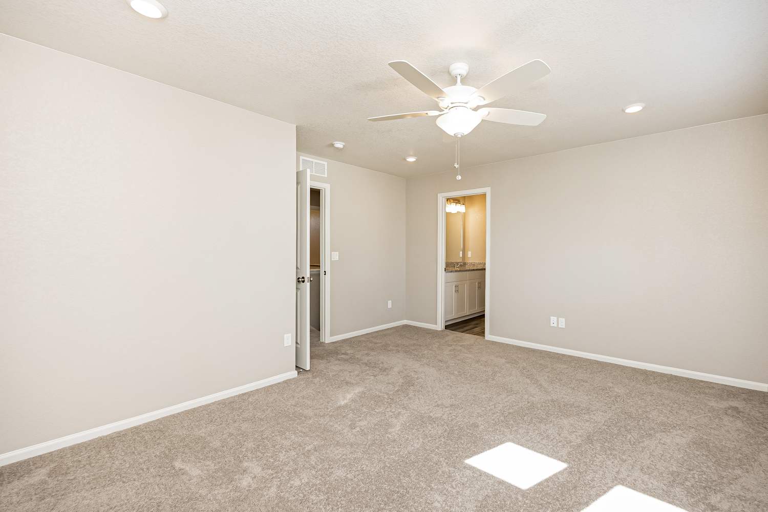 5635 Bowerman Ln, Colorado Springs photo 8