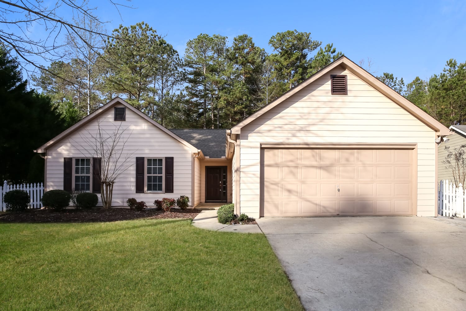 5700 River Ridge Ln, Sugar Hill photo 1
