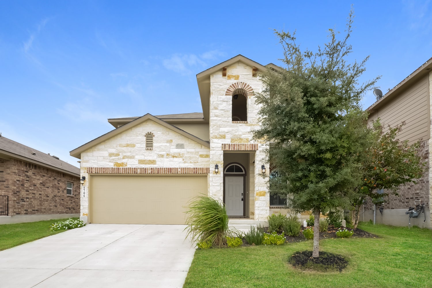 Front of 5706 Calaveras Way, San Antonio, TX