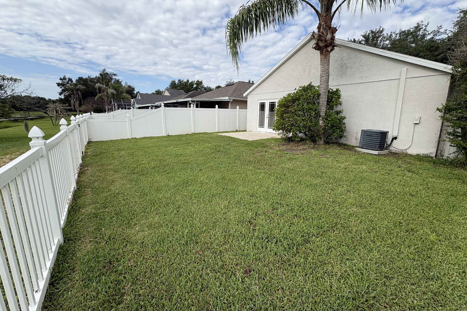 5716 Tanagerlake Rd, Lithia photo 18