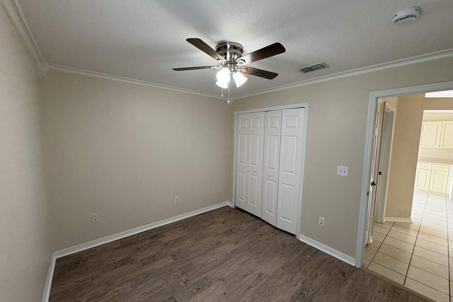 5716 Tanagerlake Rd, Lithia photo 9
