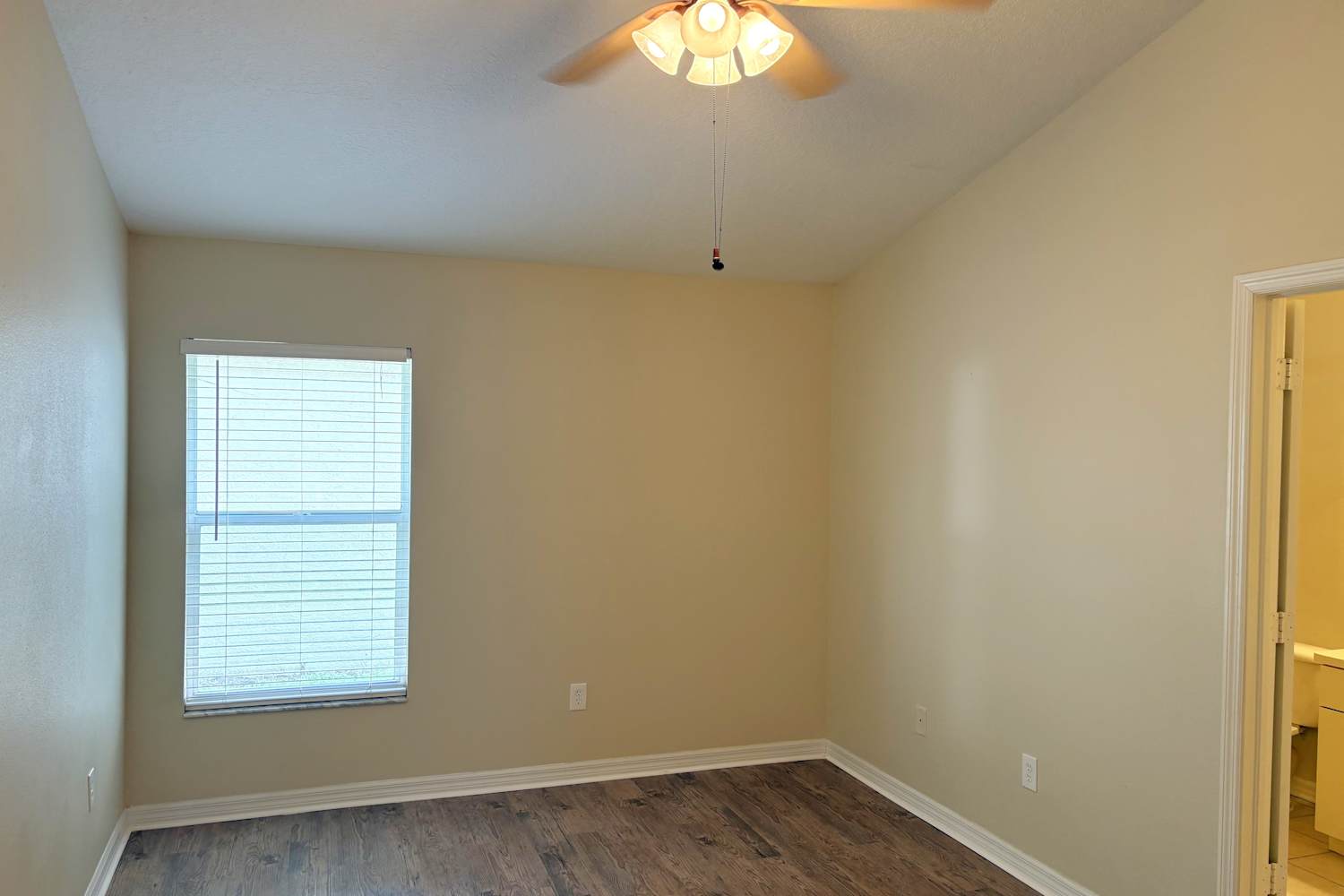 5716 Tanagerlake Rd, Lithia photo 13