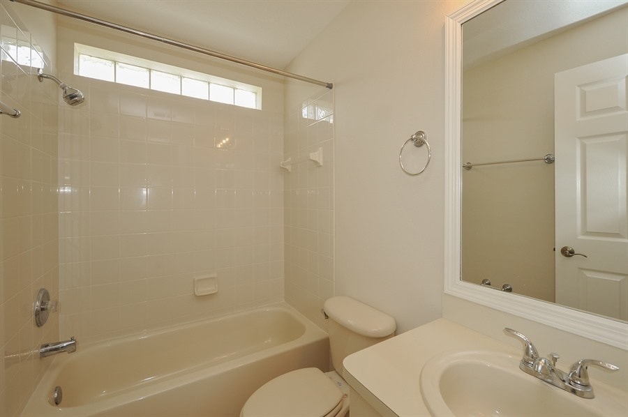 5716 Tanagerlake Rd, Lithia photo 15