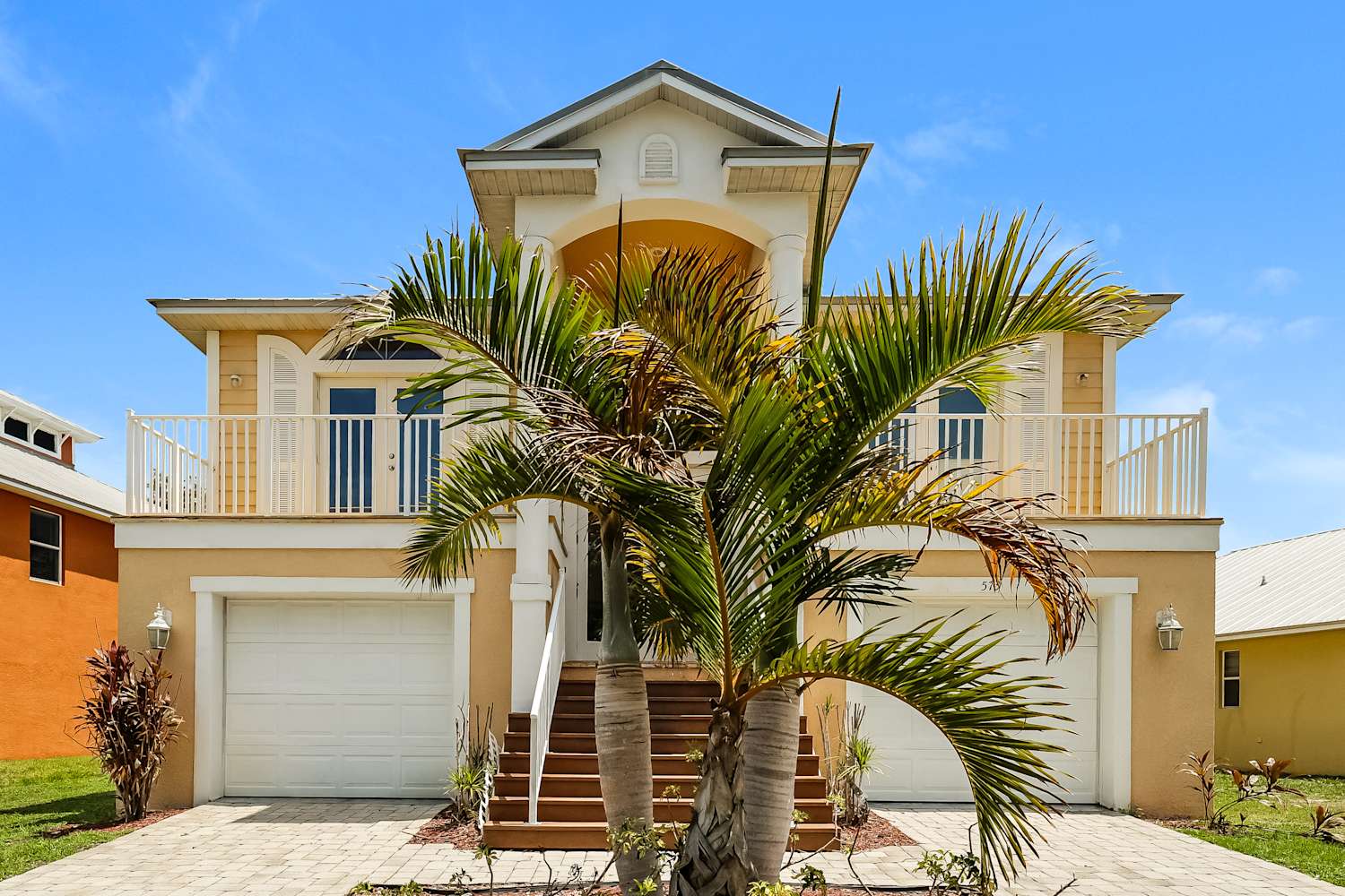 Front of 573 Bimini Bay Blvd, Apollo Beach, FL