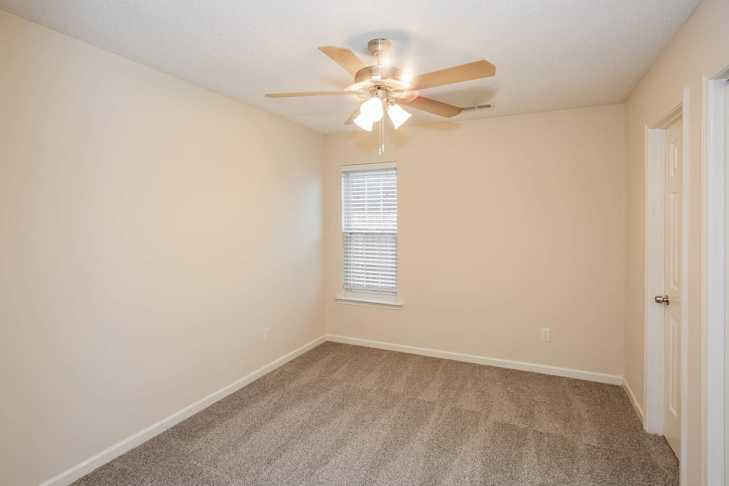 5743 Heron Point Pl SW, Concord photo 12