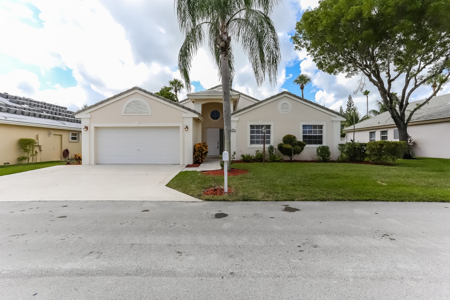 575 NW 47th Ter, Deerfield Beach photo 1