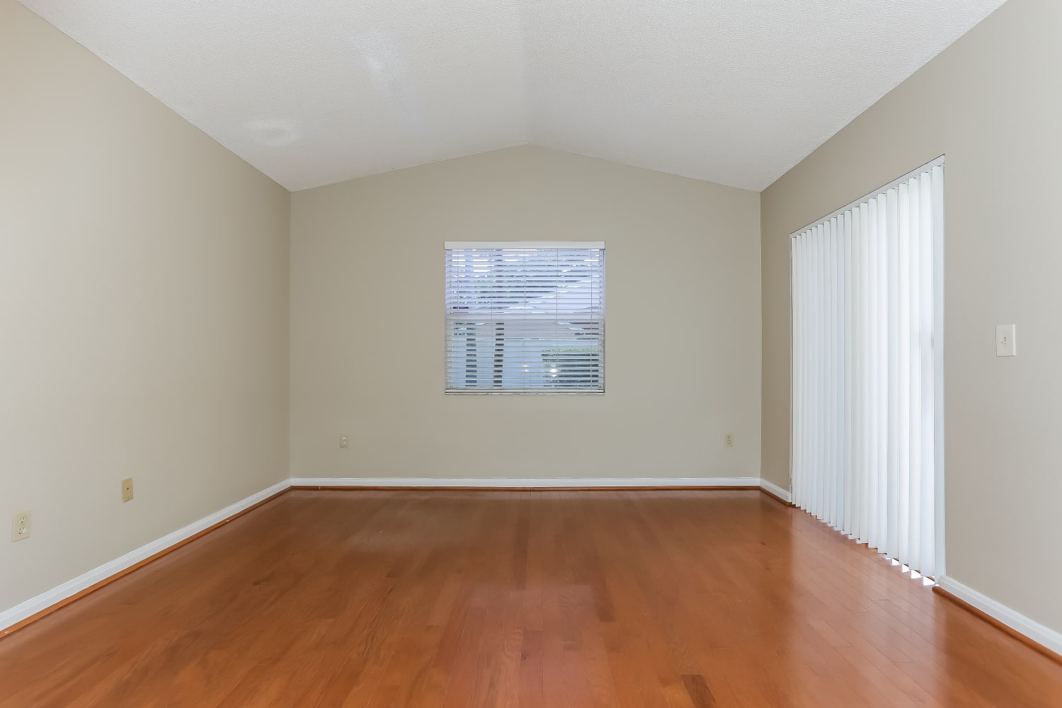 575 NW 47th Ter, Deerfield Beach photo 11