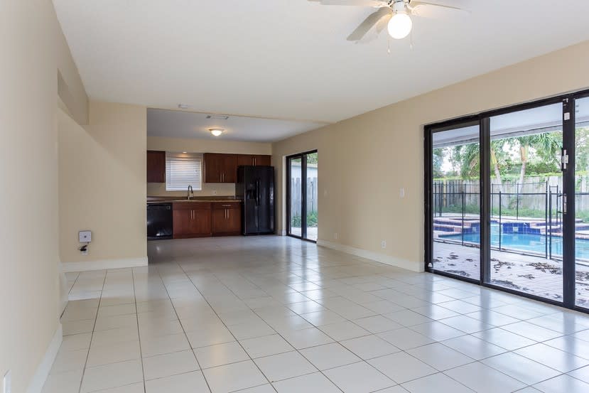 5756 Strawberry Lakes Cir, Lake Worth photo 8