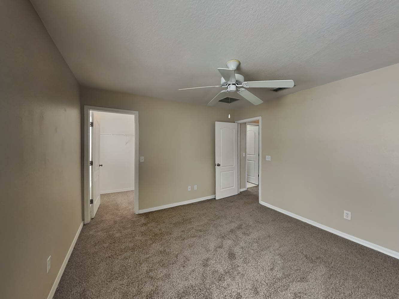 576 Sandy Ridge Dr, Davenport photo 17