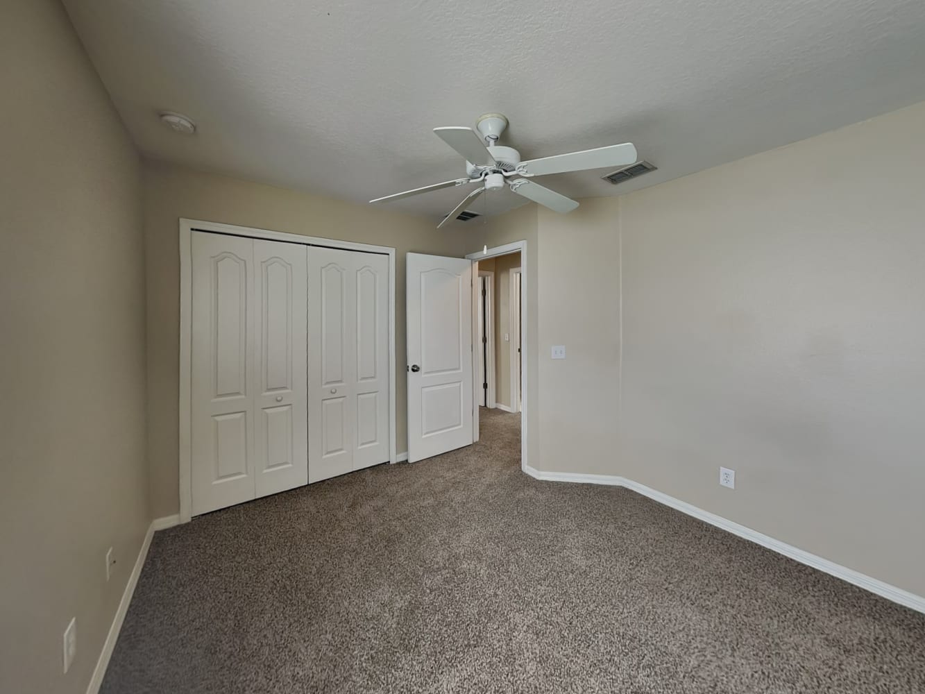 576 Sandy Ridge Dr, Davenport photo 12