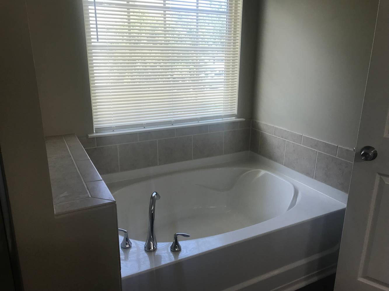 577 Rolling Meadows Dr, Clayton photo 17