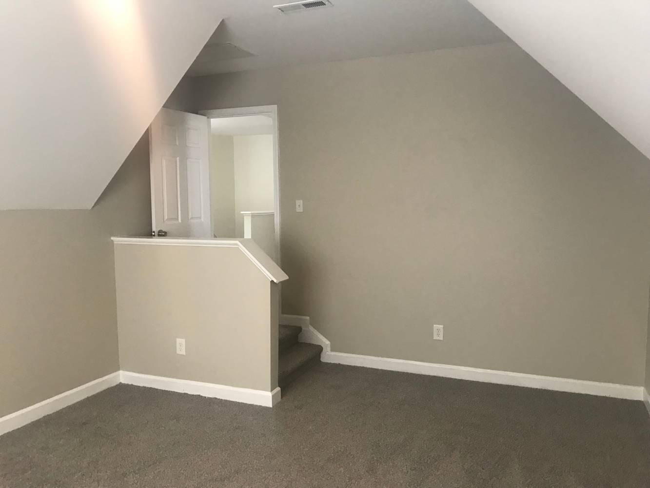577 Rolling Meadows Dr, Clayton photo 9