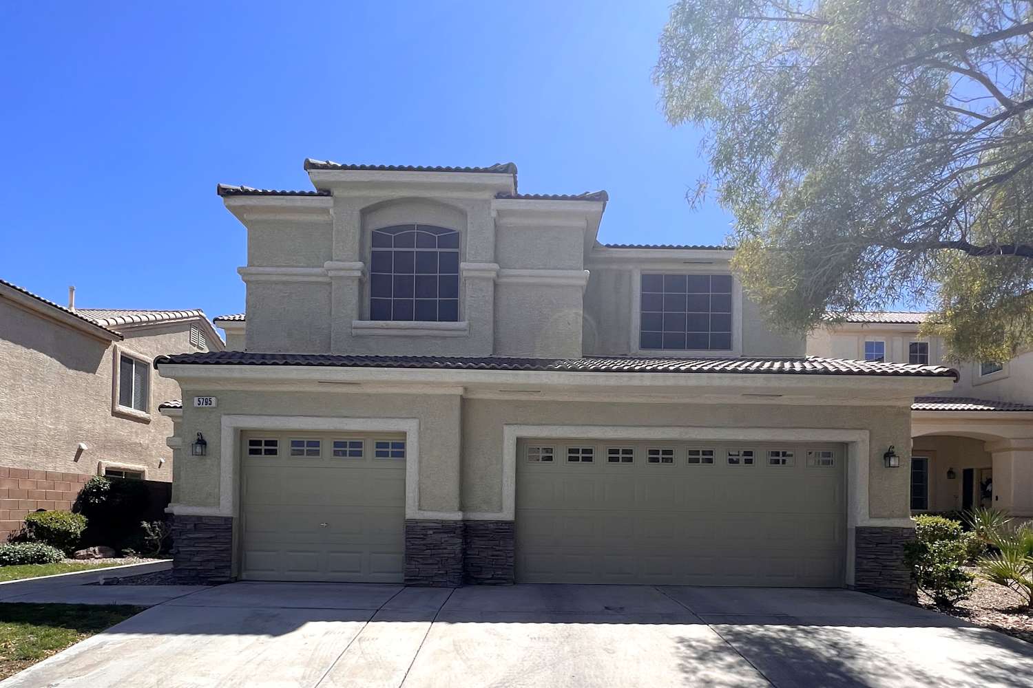 5795 Farmhouse Ct, Las Vegas photo 1