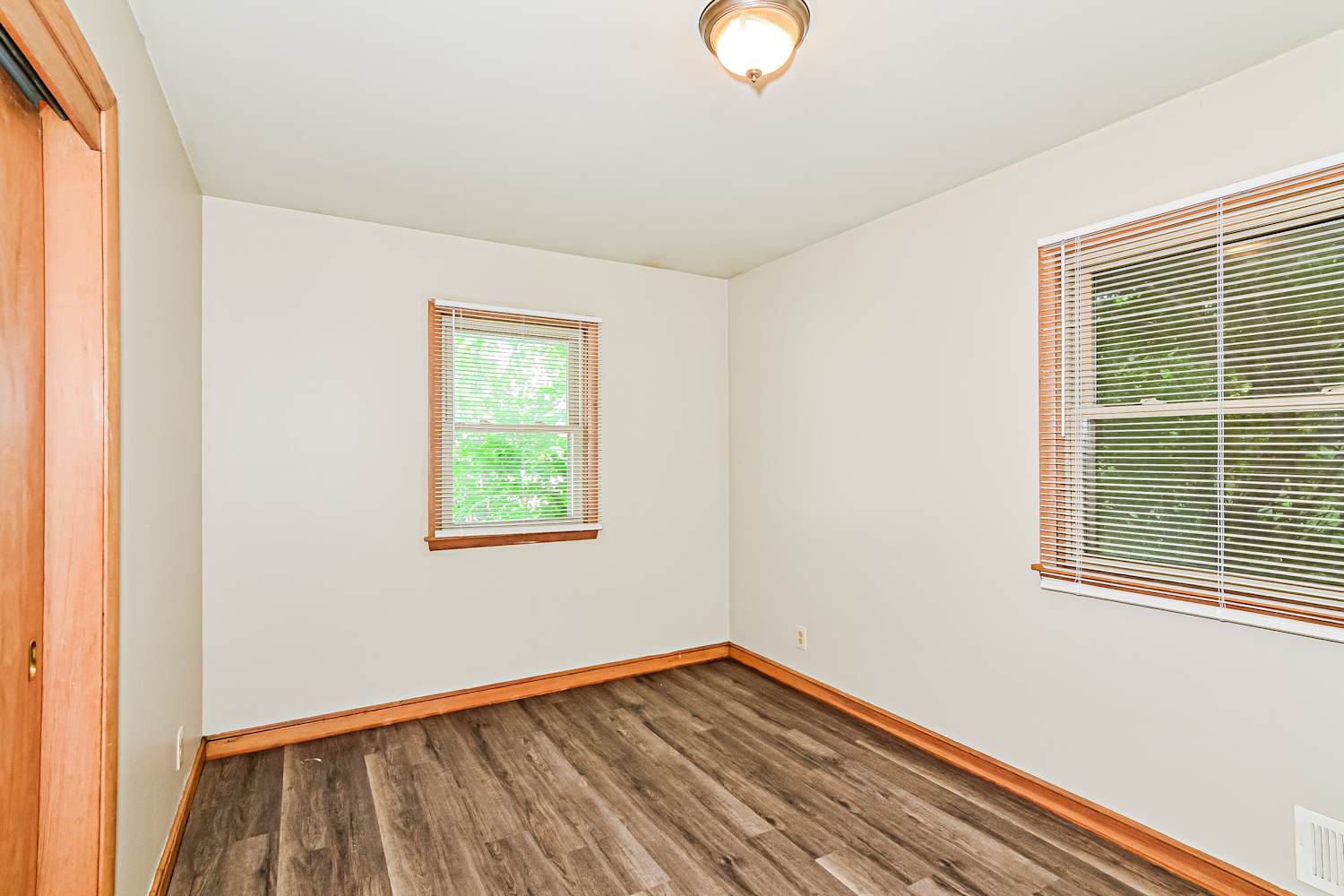 5801 Irving Ave N, Brooklyn Center photo 15