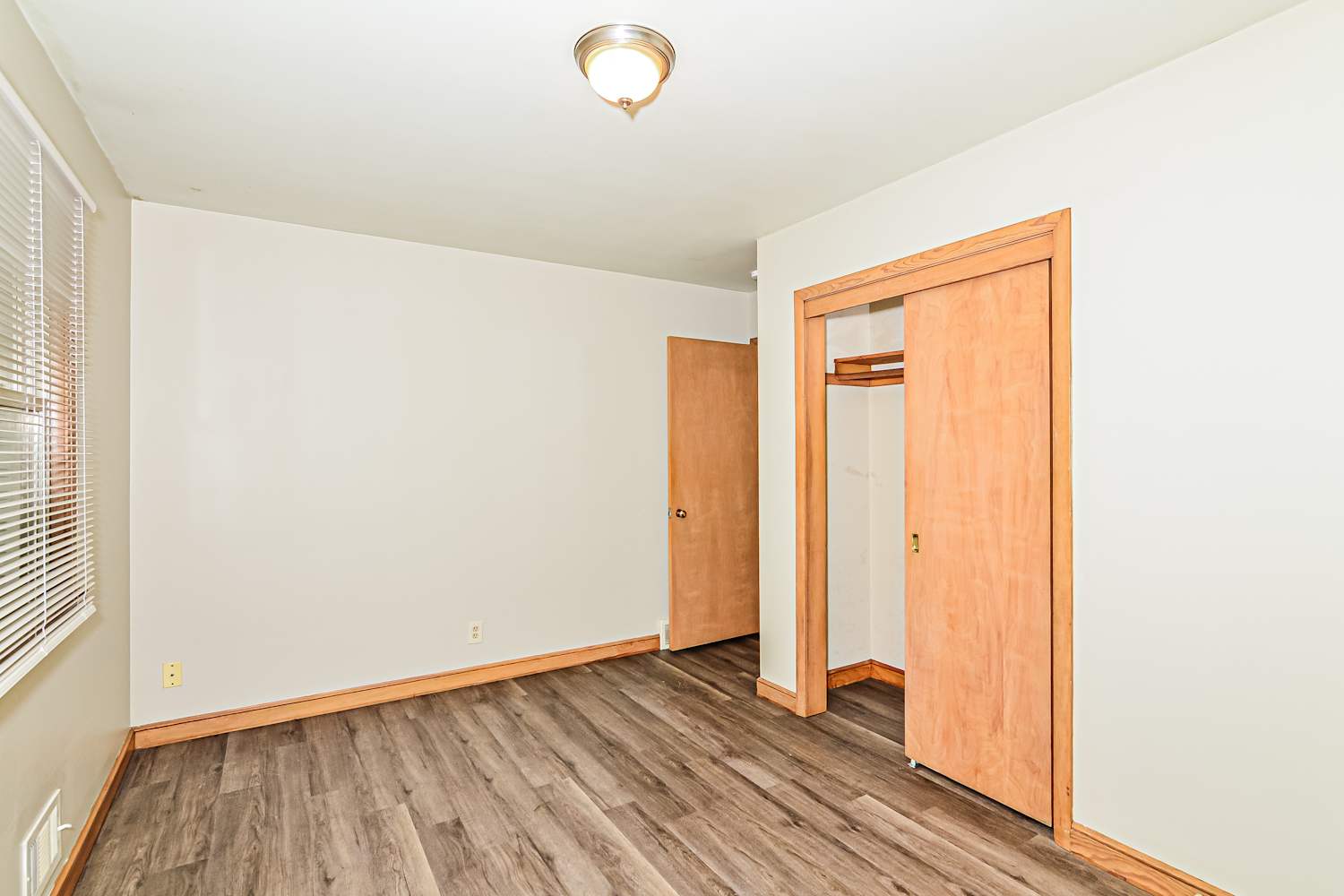 5801 Irving Ave N, Brooklyn Center photo 12